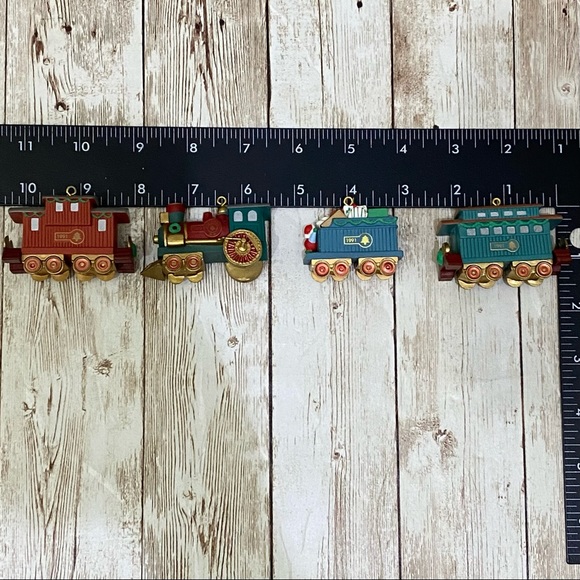 Lot 4 Vintage 1991 Hallmark Claus & Co RR Railroad Train Ornament - Picture 3 of 9